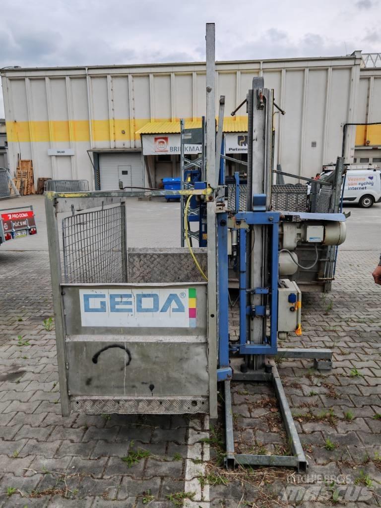 GEDA 300 Z Manipulácia s materiálom - ostatné