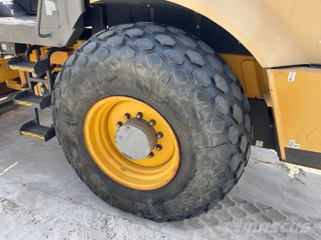 Volvo SD 115 B Ťahačové valce