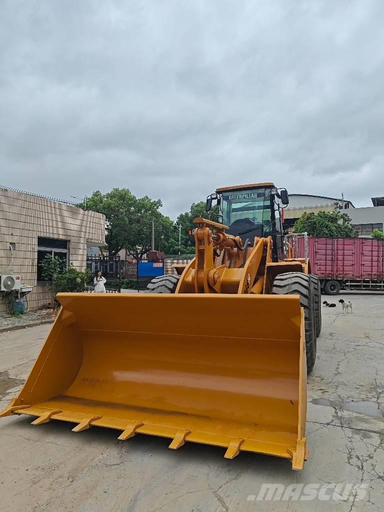 CAT 966 H Kolesové nakladače