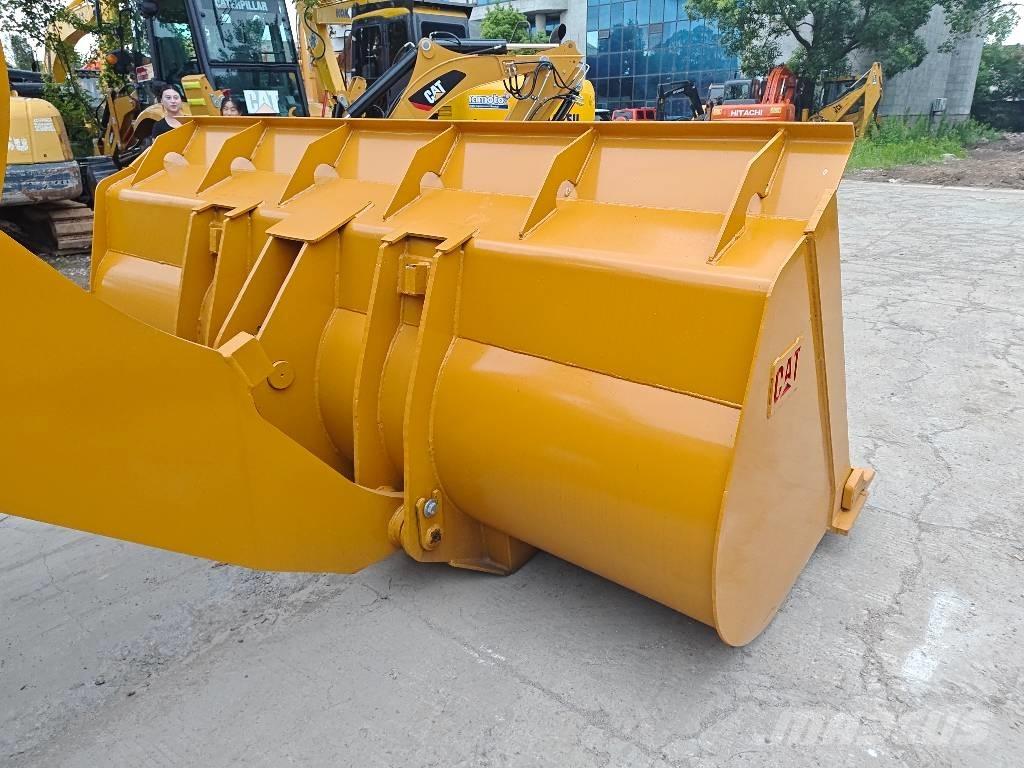 CAT 966 H Kolesové nakladače