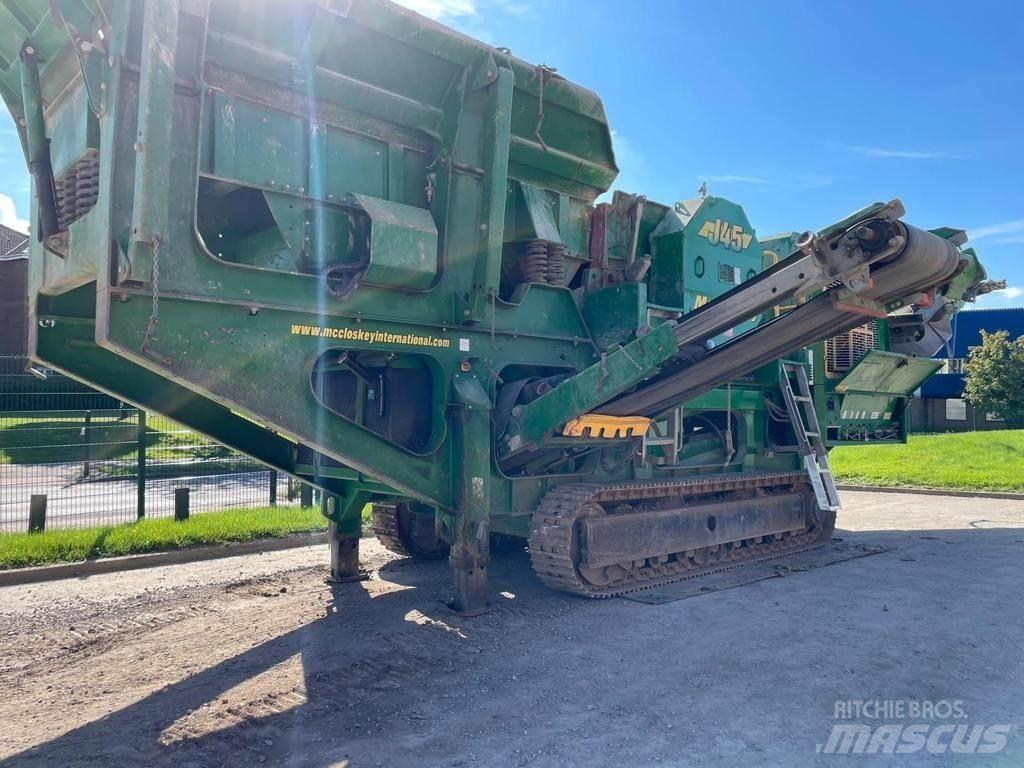McCloskey J45 Mobilné drviče