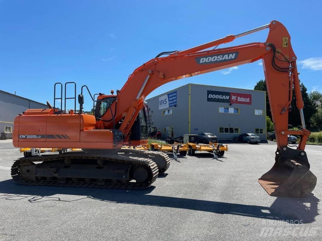 Doosan DX 225 LC-3 Pásové rýpadlá
