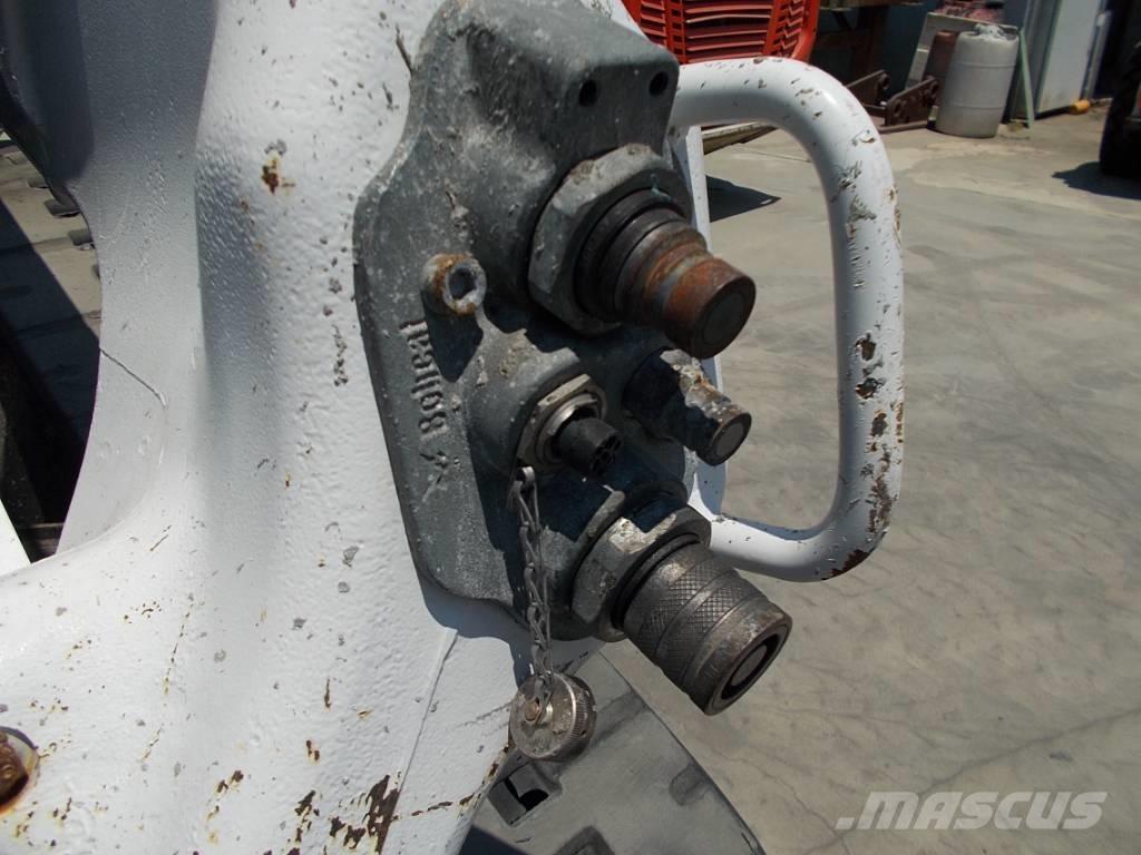 Bobcat T76 Šmykom riadené nakladače