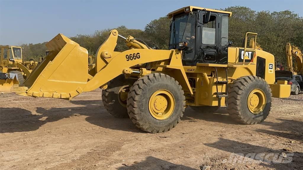 CAT 966 G Kolesové nakladače