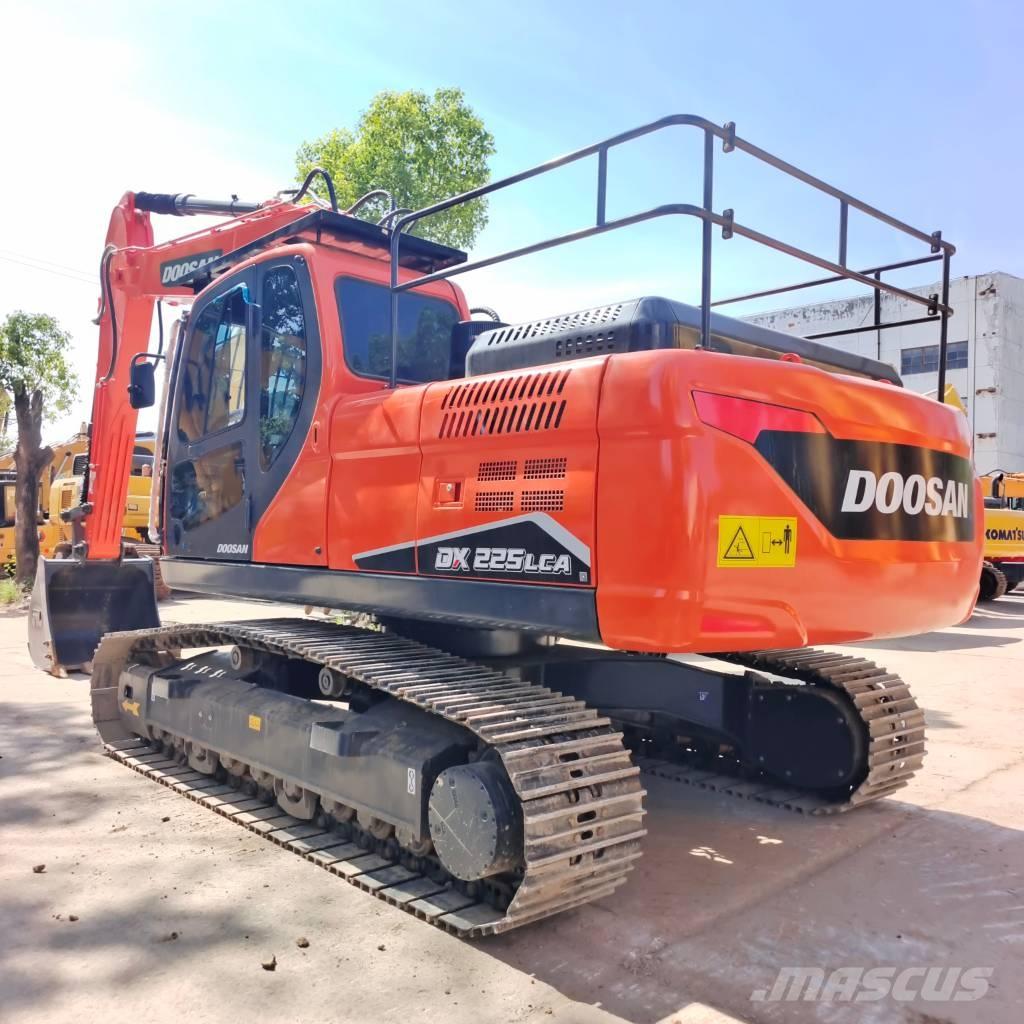 Doosan DX 225 LC-9C Pásové rýpadlá