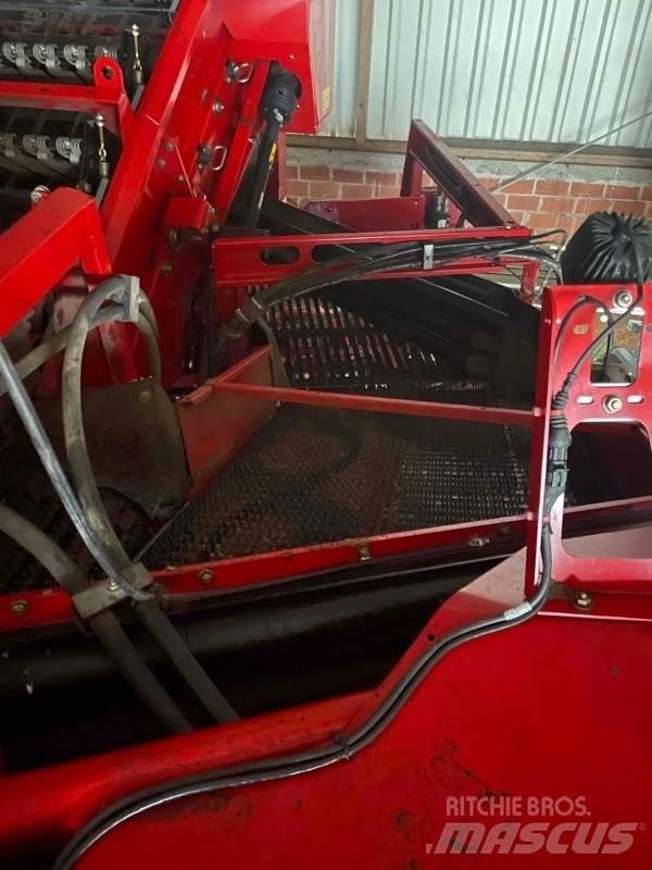 Grimme SE 150-60 Cibuľové kombajny