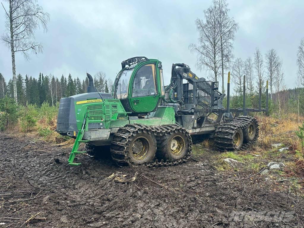 John Deere 1510 G Lesné traktory