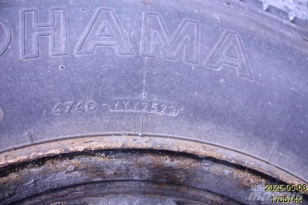 Yokohama SY397 Pneumatiky, kolesá a ráfiky