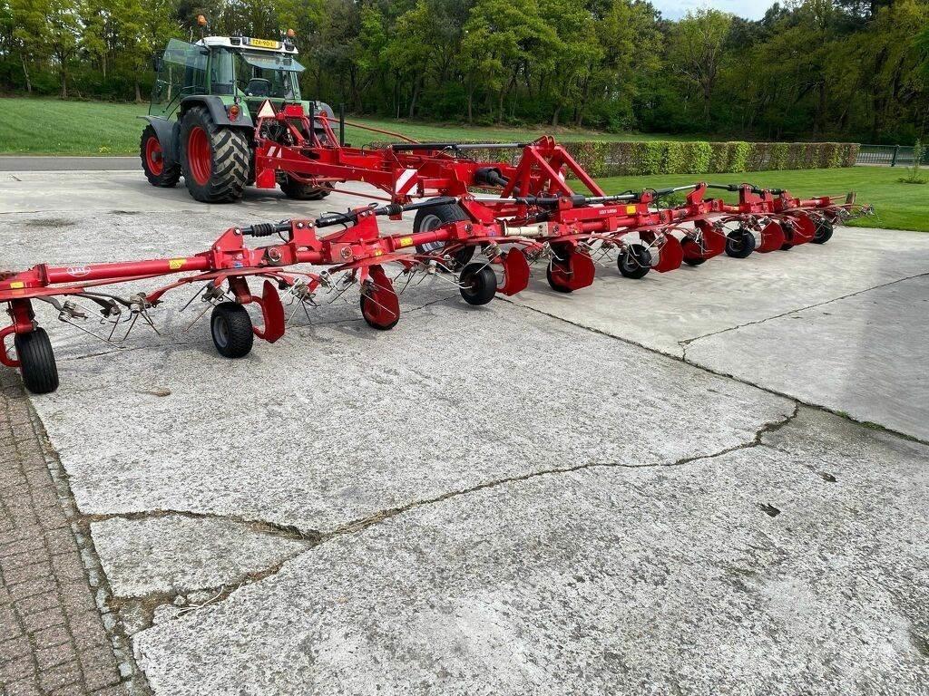 Lely 1250 Obracače a zhrabovače sena