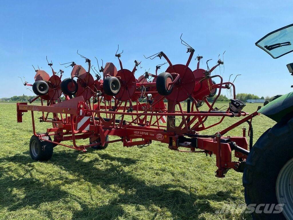 Lely 1250 Obracače a zhrabovače sena