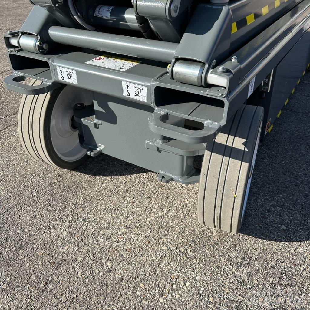 SkyJack SJ 3226 Nožnicové zdvíhacie plošiny