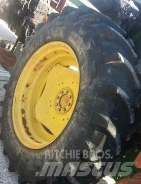  Pneus 460/85R38 Pneumatiky, kolesá a ráfiky