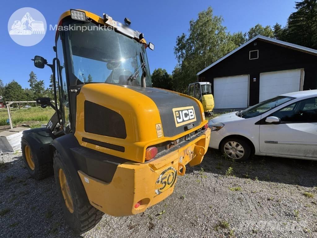 JCB 413 K Kolesové nakladače