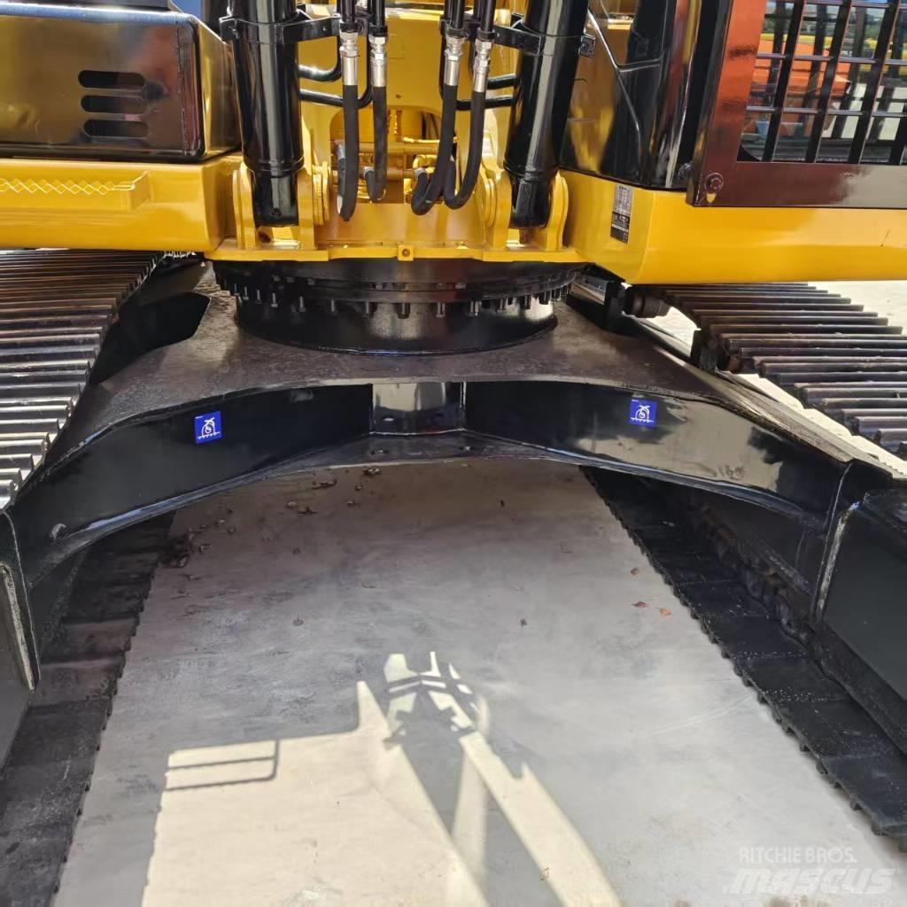 CAT 320 D Pásové rýpadlá