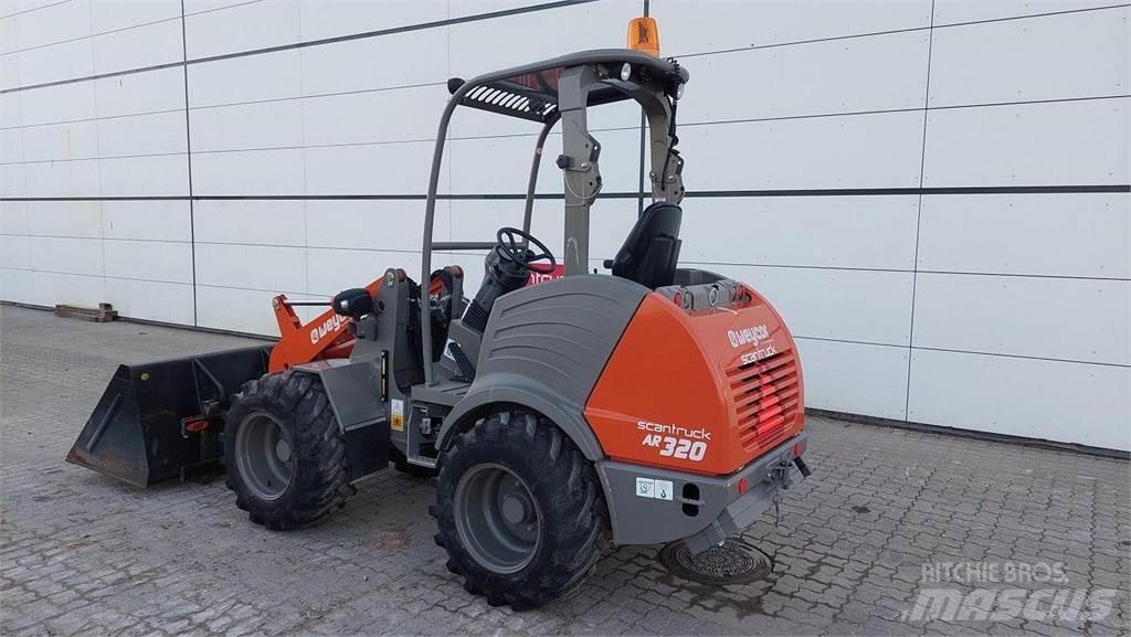 Weycor AR320 Agrar Viacúčelové nakladače