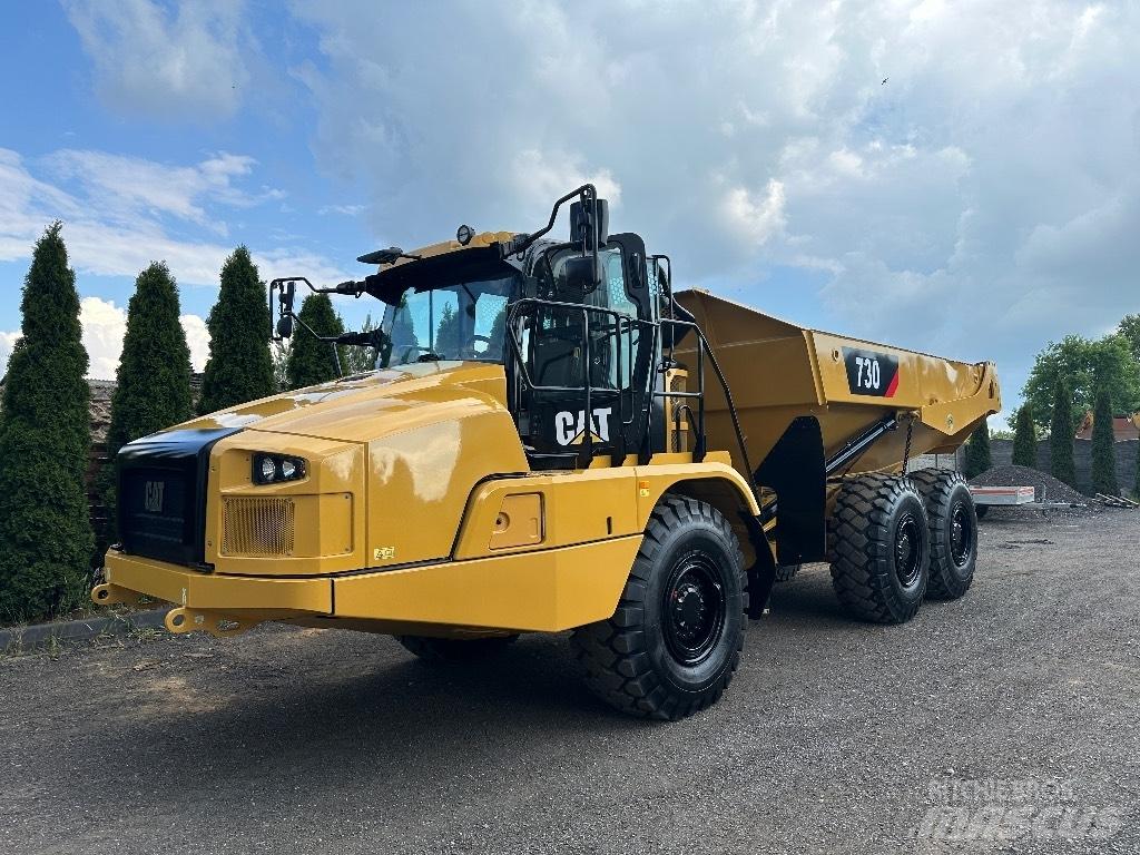 CAT 730 Kĺbové nákladné autá