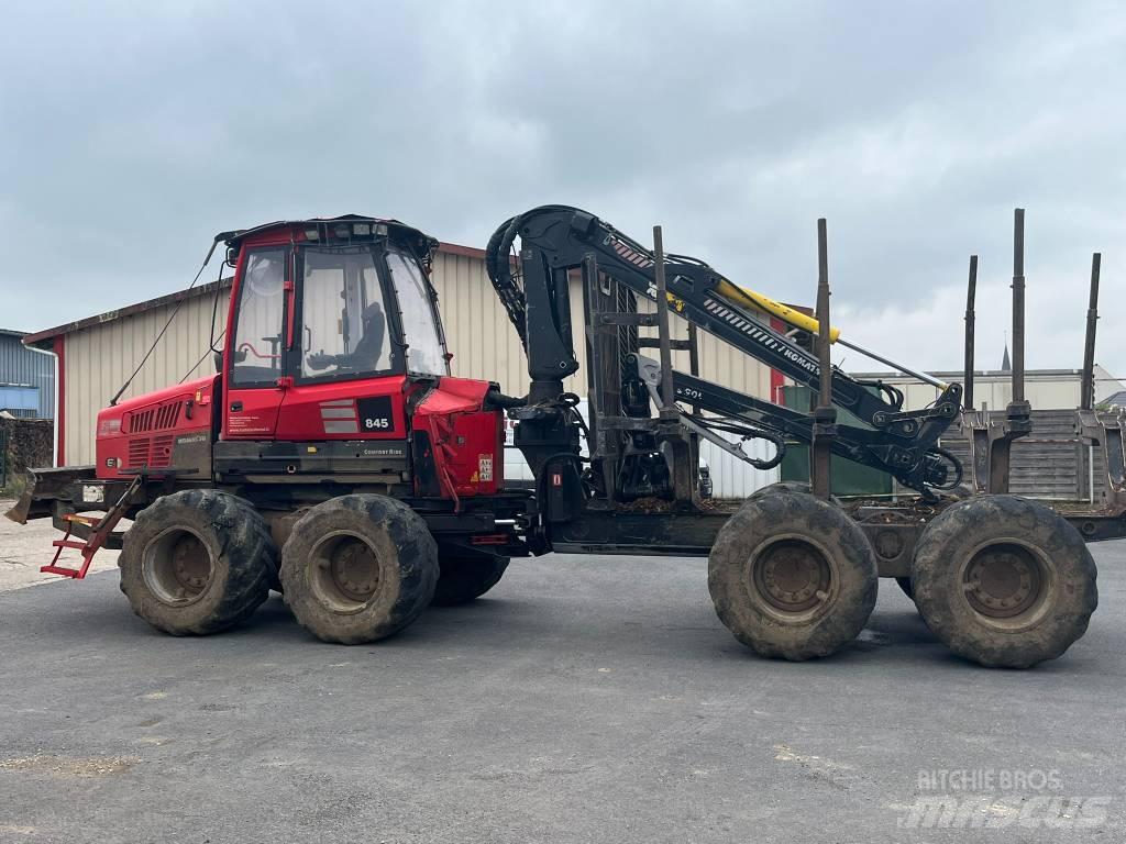 Komatsu 845 Lesné traktory