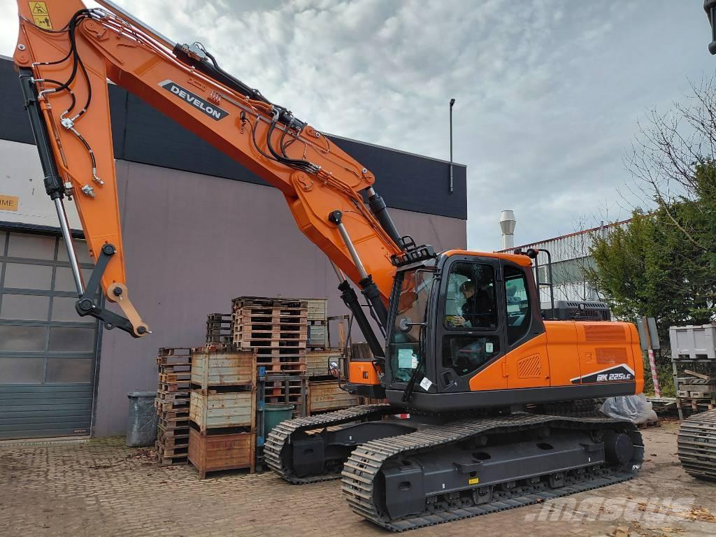 Doosan DX225LC-7 Pásové rýpadlá