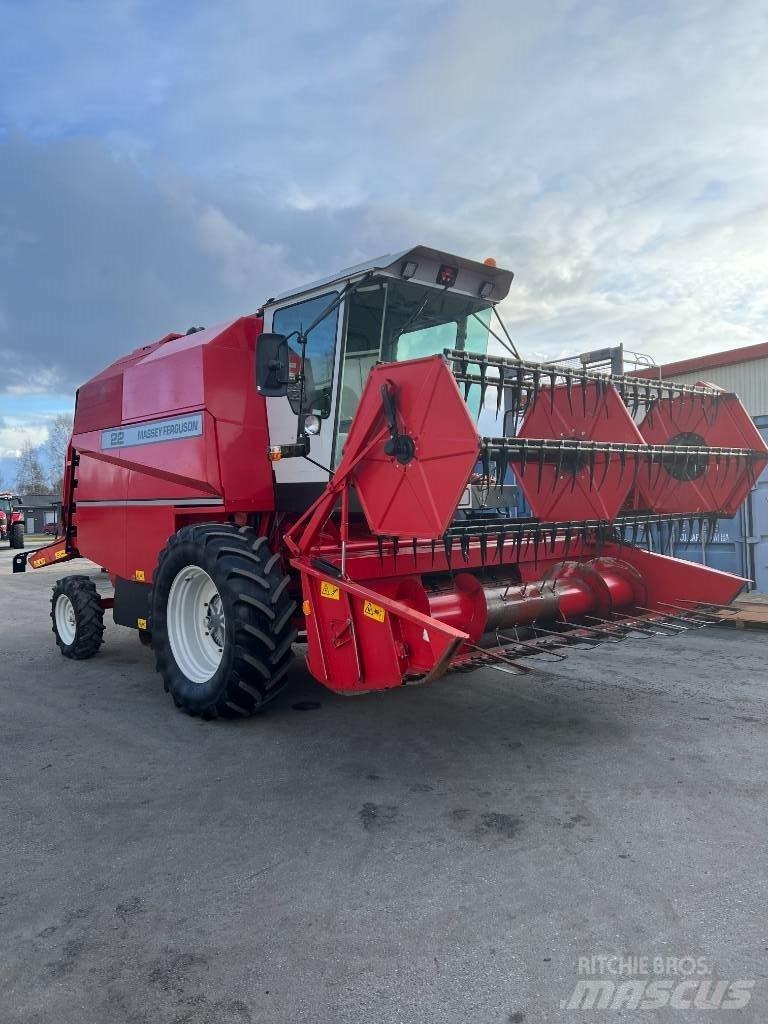 Massey Ferguson 22 Kombinované zberacie stroje