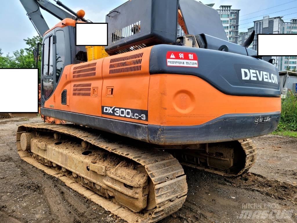 Doosan DX 300 LCA Pásové rýpadlá