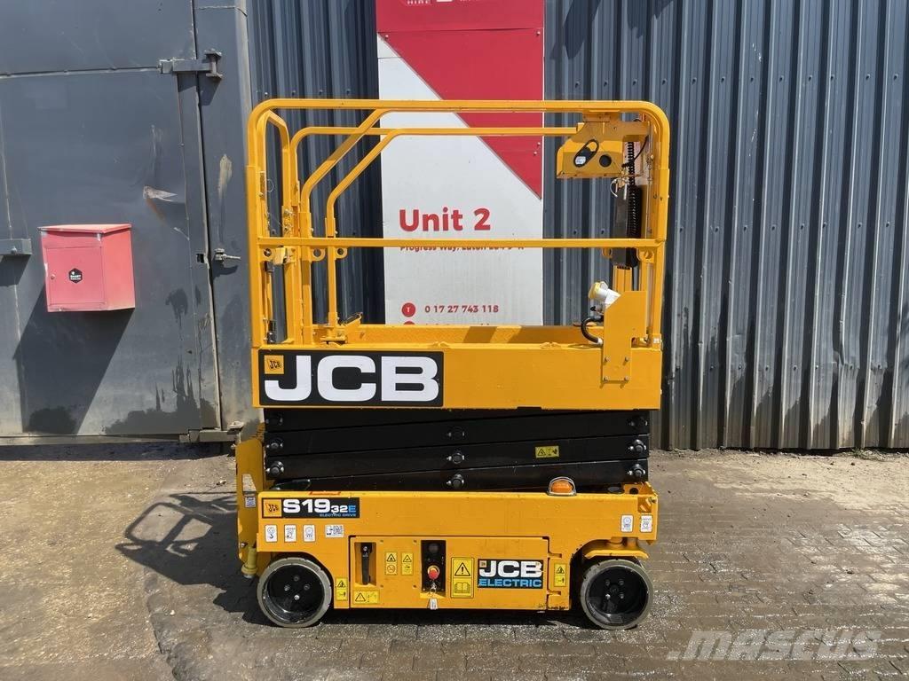 JCB S1932 EDRV Nožnicové zdvíhacie plošiny