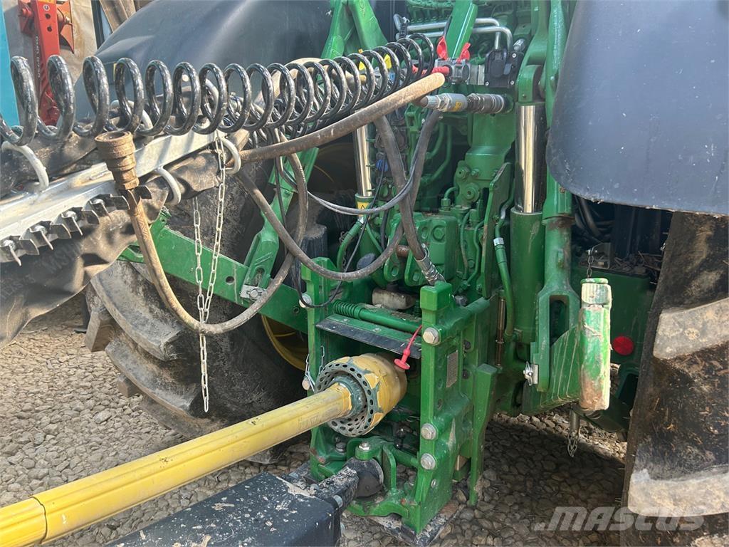 John Deere 6195R Traktory