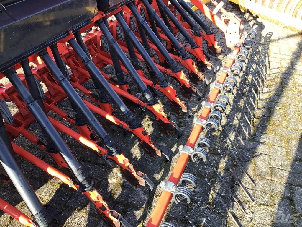 Kuhn Premia 300 Mechanické sejačky