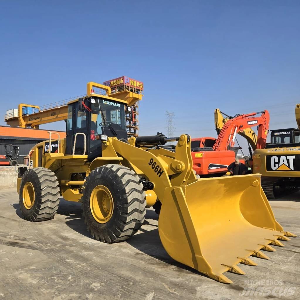 CAT 966 H Kolesové nakladače
