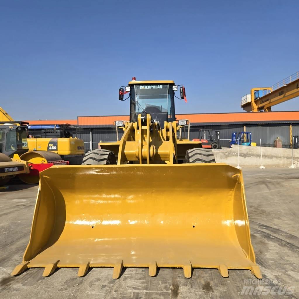 CAT 966 H Kolesové nakladače
