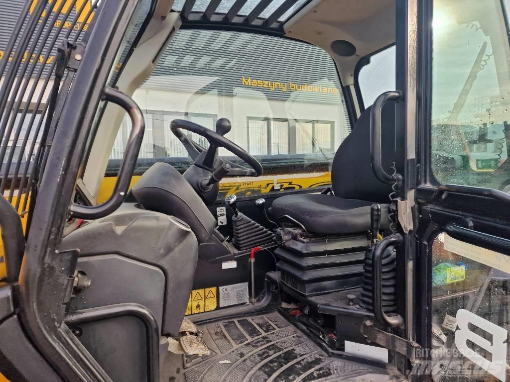 JCB 535-140 Teleskopické manipulátory