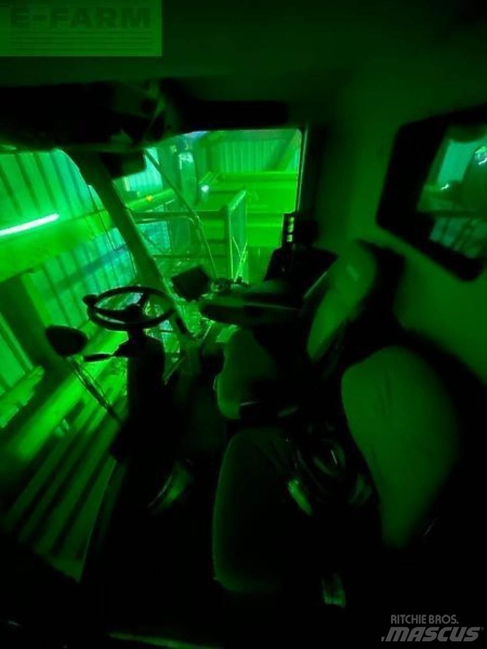 CLAAS lexion 740 Kombinované zberacie stroje