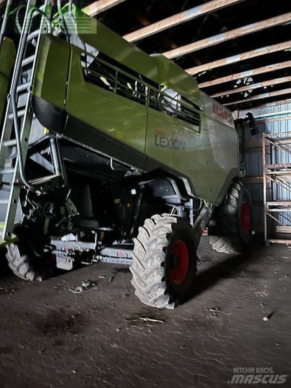 CLAAS lexion 740 Kombinované zberacie stroje