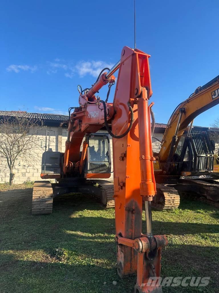 Hitachi ZAXIS 210LC Výložníky a lyžice