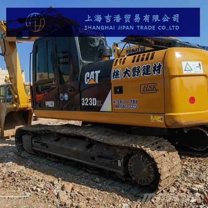CAT 323 D Pásové rýpadlá