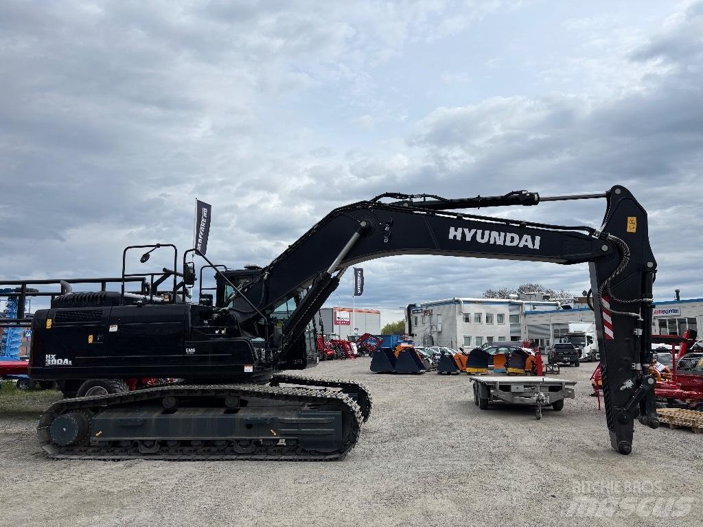 Hyundai HX300A L Pásové rýpadlá