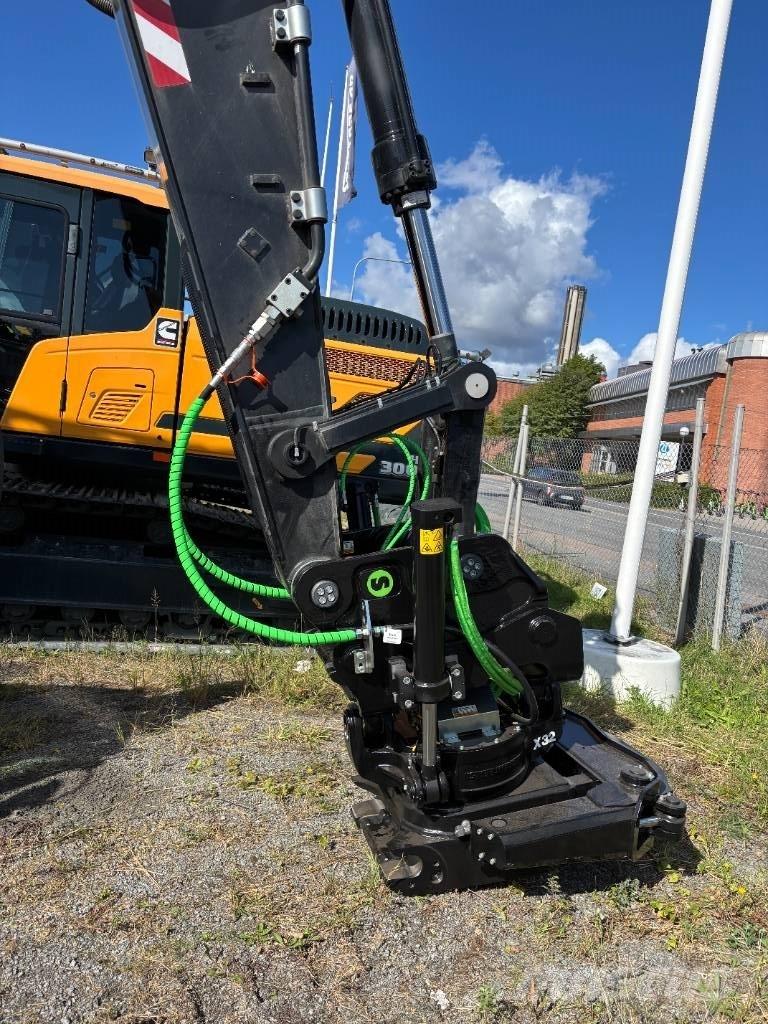 Hyundai HX300A L Pásové rýpadlá