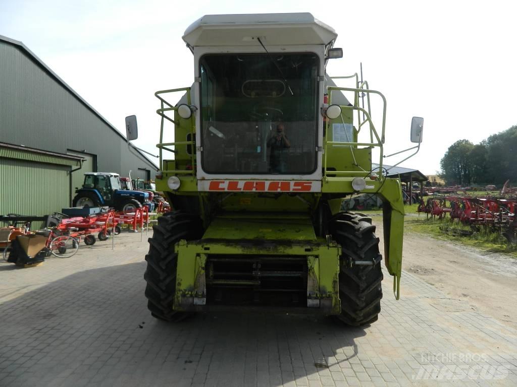 CLAAS Dominator 86 Kombinované zberacie stroje