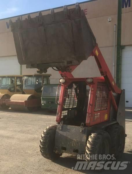 Gehl 4240 Šmykom riadené nakladače