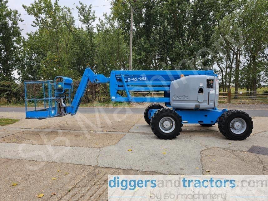 Genie Z 45/25 J Kĺbové plošiny