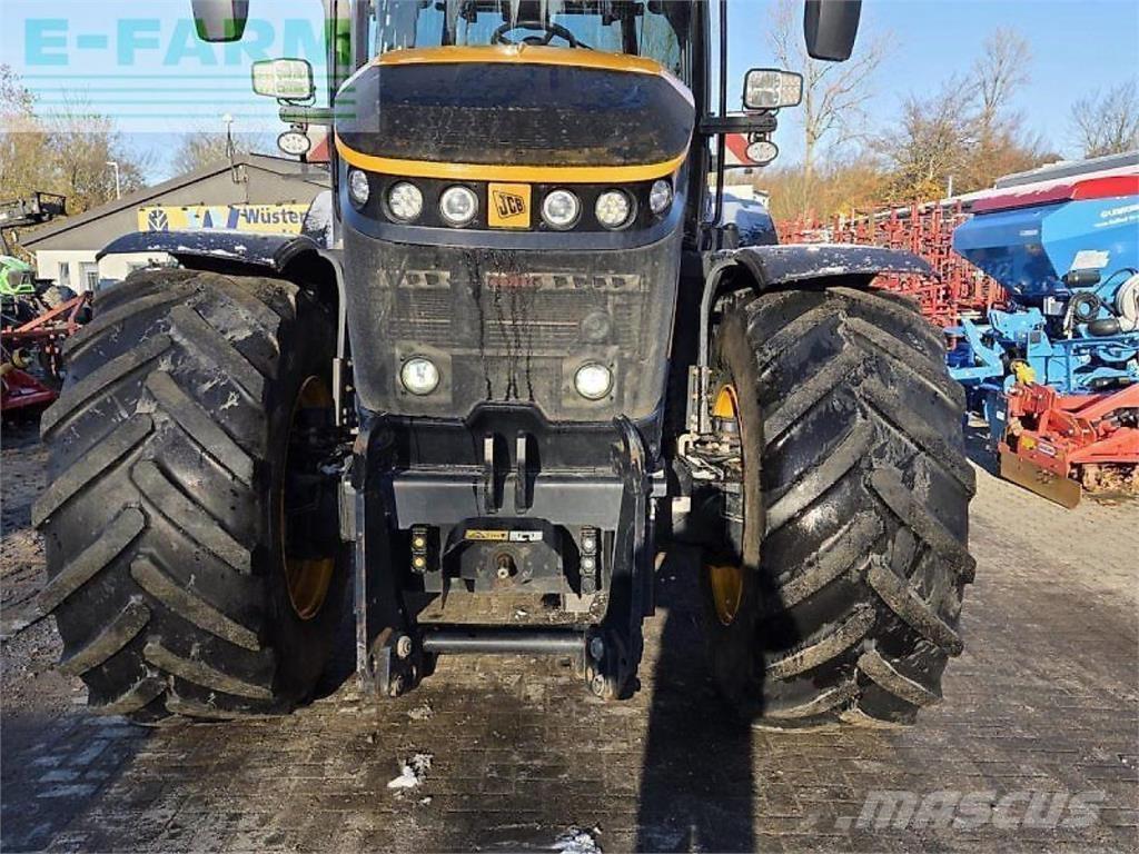 JCB fastrac 8330 Traktory
