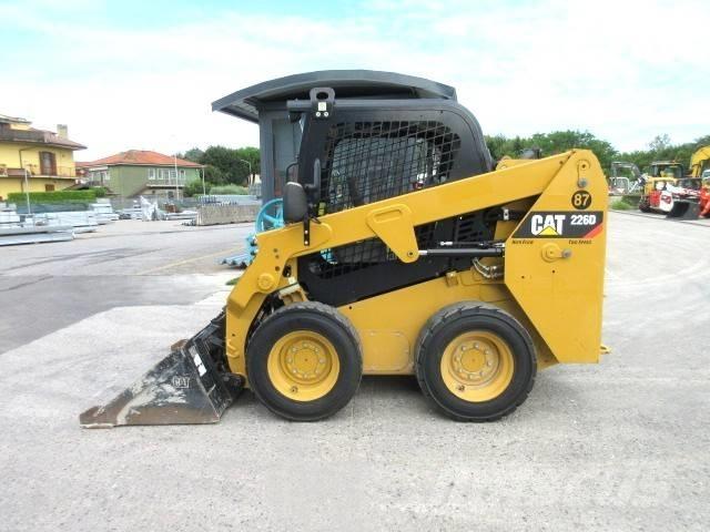 CAT 226 D Šmykom riadené nakladače