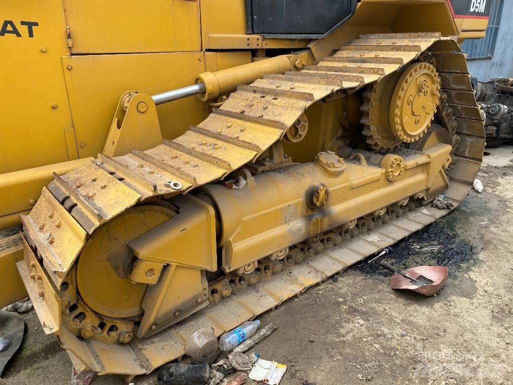 CAT D 5 M LGP Pásové dozéry