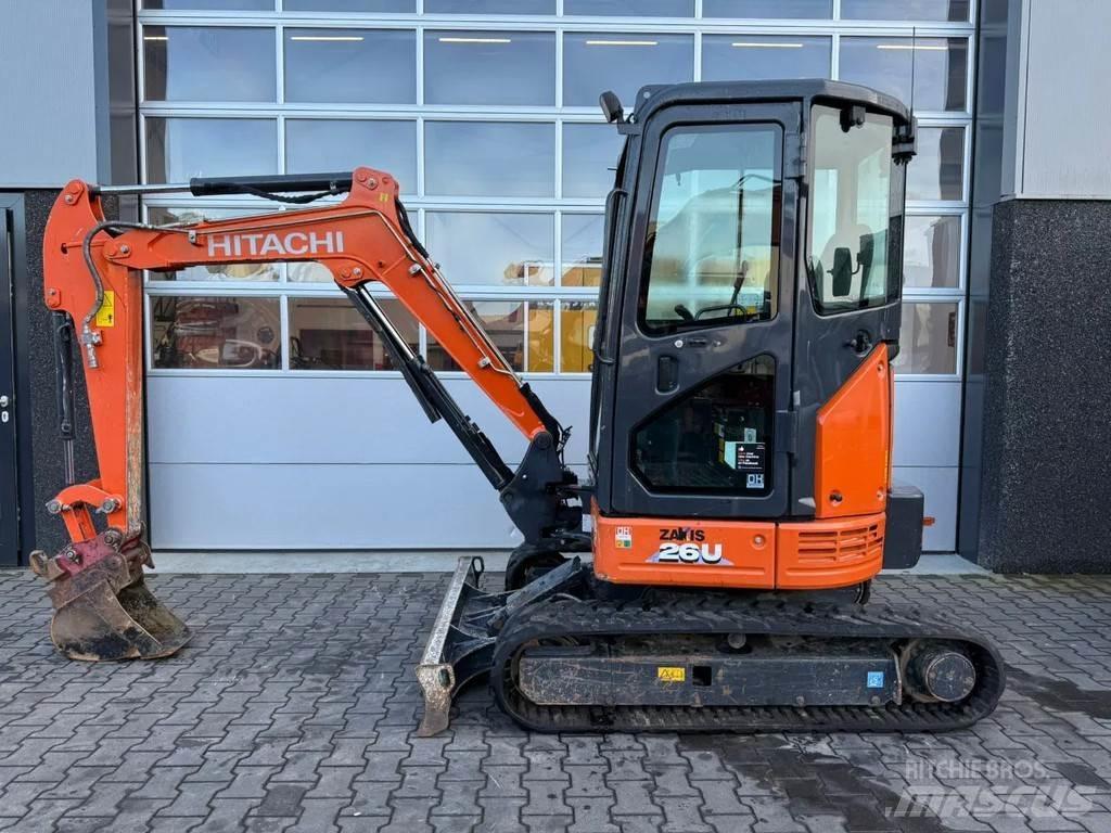 Hitachi ZX26U-6 CR Mini rýpadlá < 7t