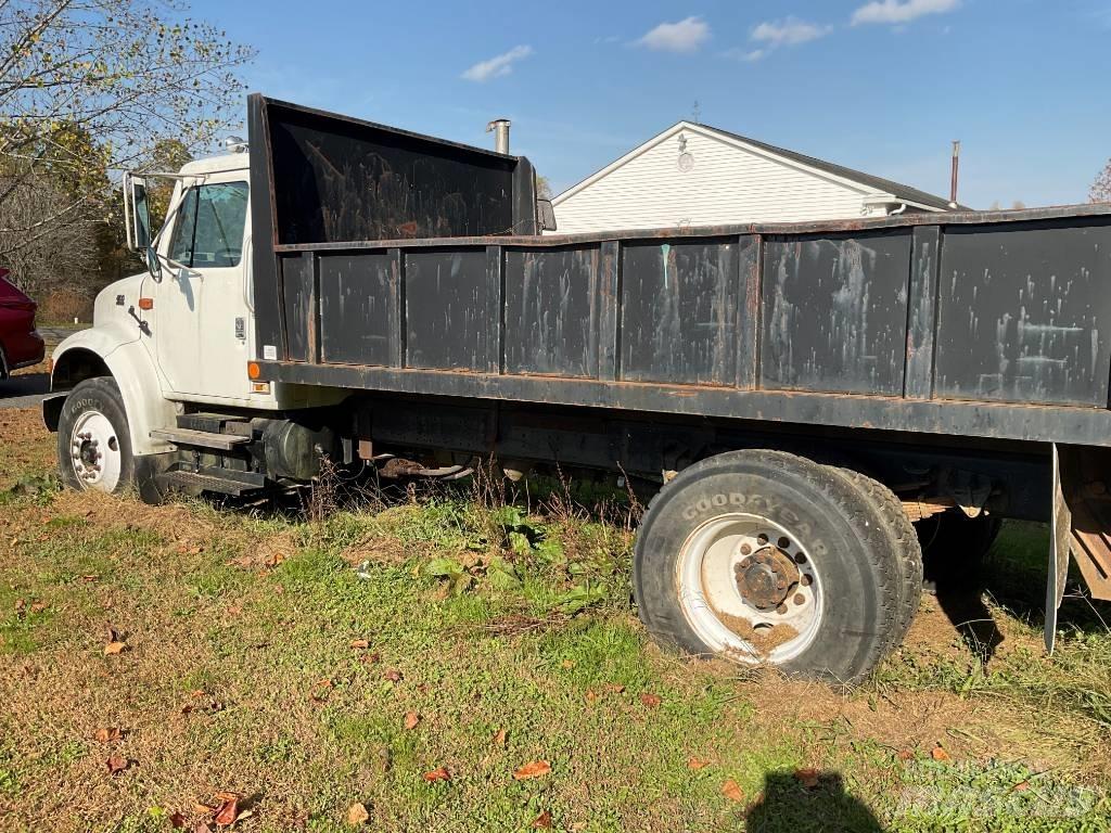 International 4900 Sklápače