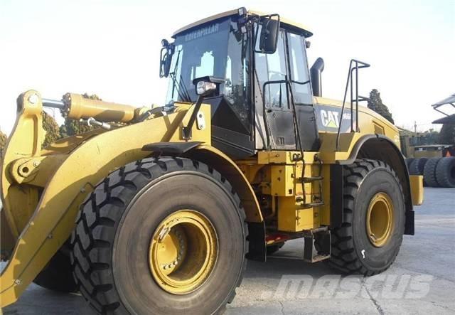 CAT 966F Kolesové nakladače