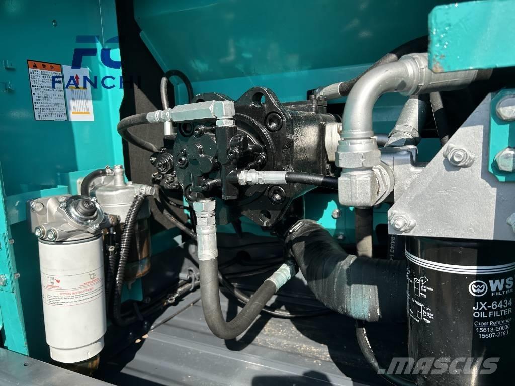 Kobelco SK 200 Pásové rýpadlá