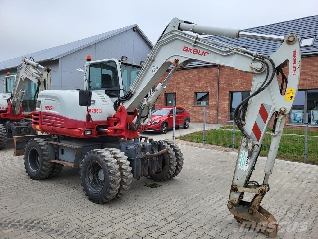 Takeuchi TB295W Midi rýpadlá 7 t - 12 t