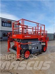 SkyJack SJ 6832 RT Nožnicové zdvíhacie plošiny
