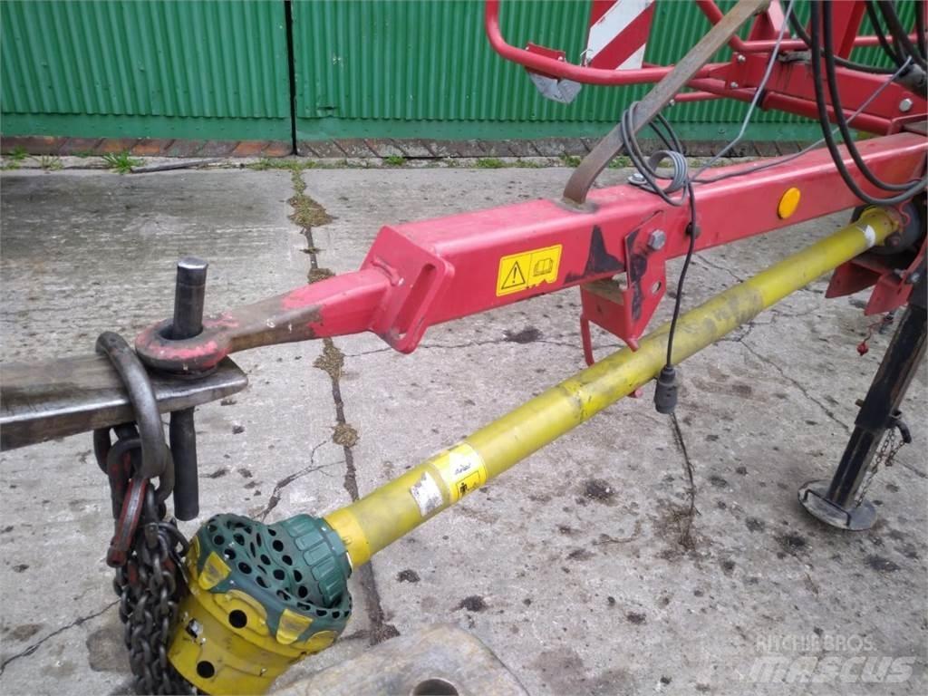 Lely Lotus 900P Obracače a zhrabovače sena