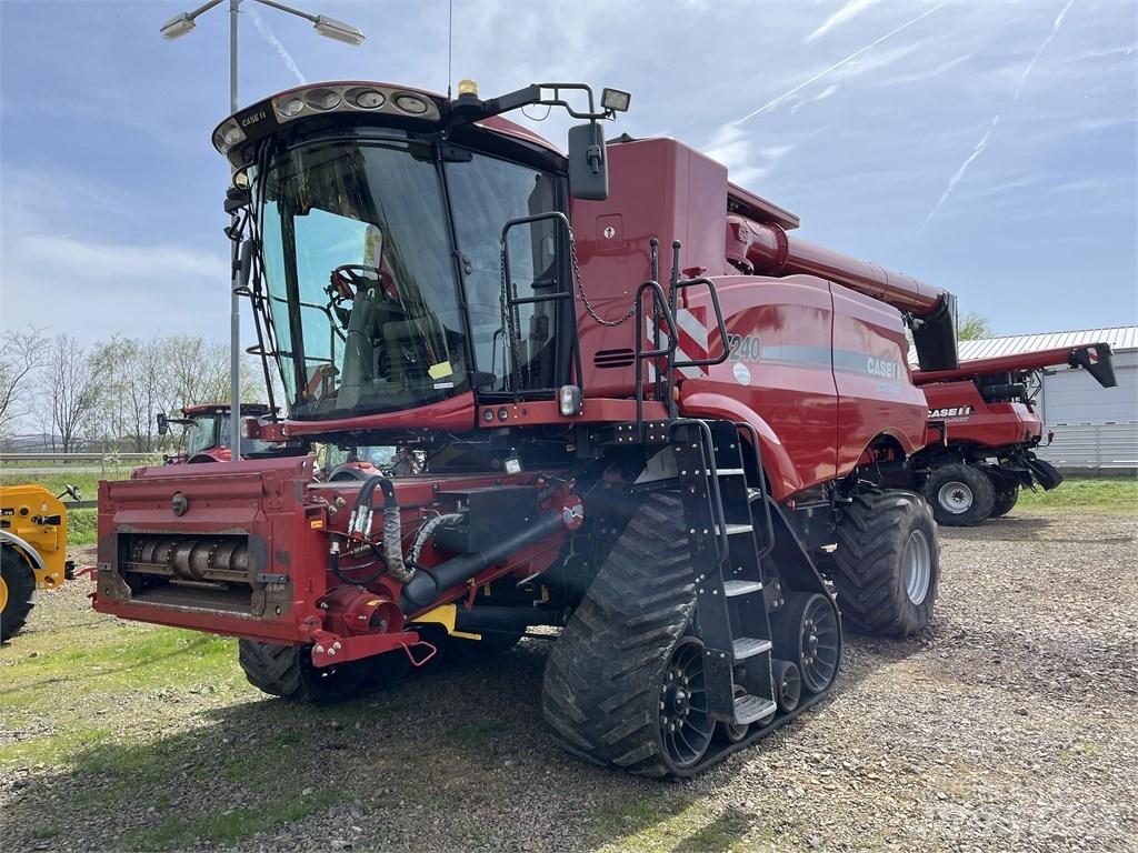 Case IH AF 7240 Kombinované zberacie stroje